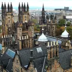 New College da Universidade de Edimburgo scaled 1 - Aterrissei em Edimburgo, Escócia